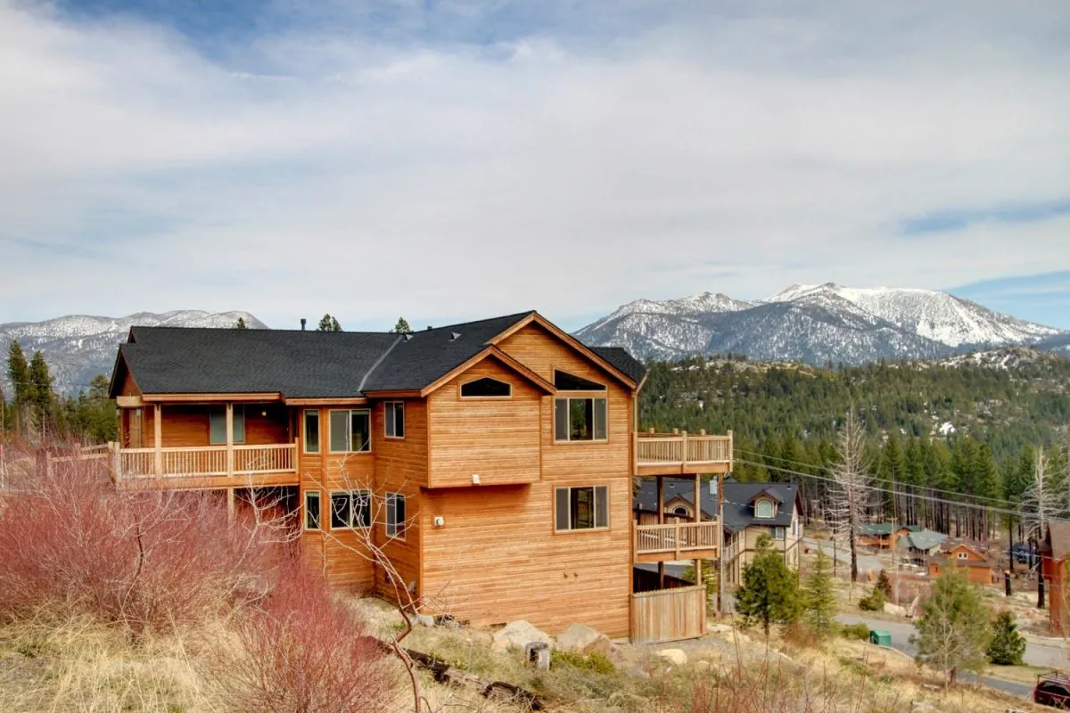 6 Bedroom Modern Luxury w/Indoor Pool Vacation Rental